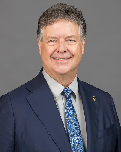 Gregory „Greg” K. Crapo
